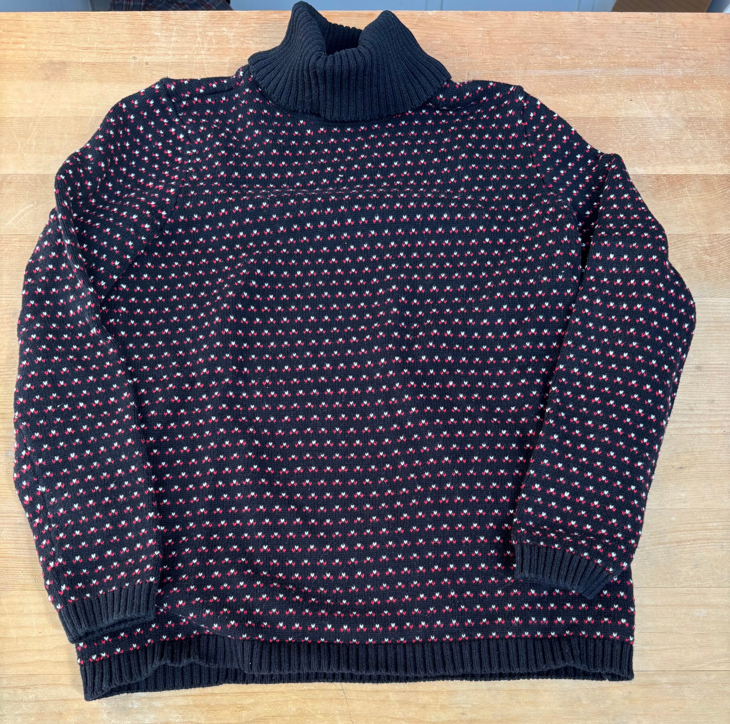 Karen Scott 100% Cotton Turtleneck Sweater – Black with red/white micro-hearts – Women’s Small